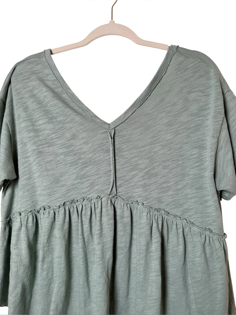 American Eagle Outfitters Medium Sage Green V-Neck Peplum Tunic - Picture 2 of 10